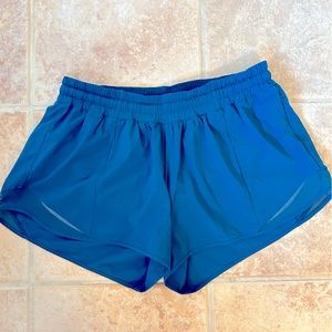 Lululemon Hotty Hot Shorts 4in